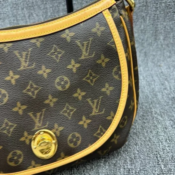 Louis Vuitton Tulum Brown Monogram Canvas Shoulder Bag 850-041425 - Picture 6 of 15